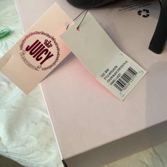 NWT Juicy-byJuicy Couture “Lacey” black heel ankle booties with gold chain Bling - Picture 9 of 13